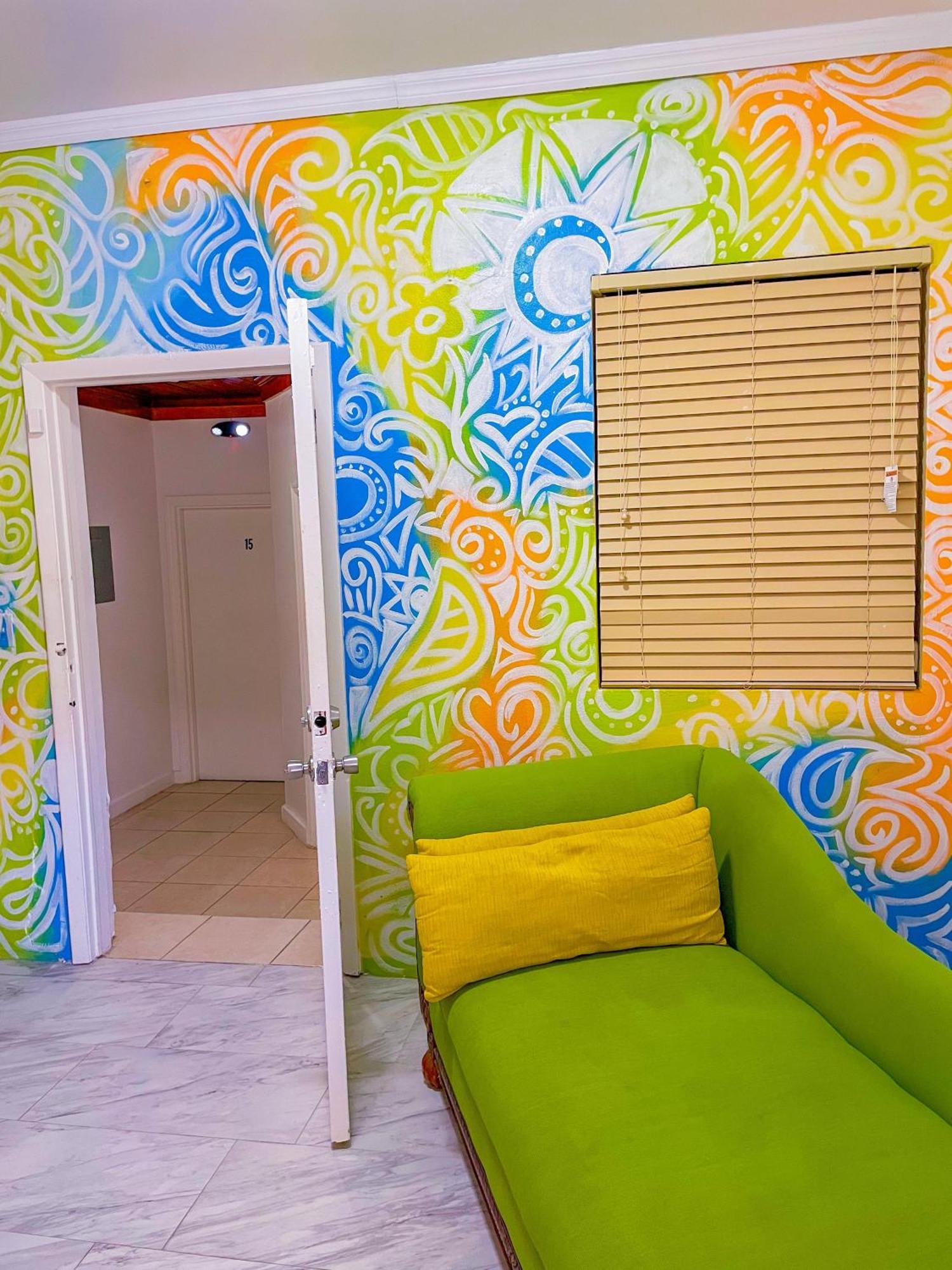 Golden Palms House Bed & Breakfast Nassau Bagian luar foto