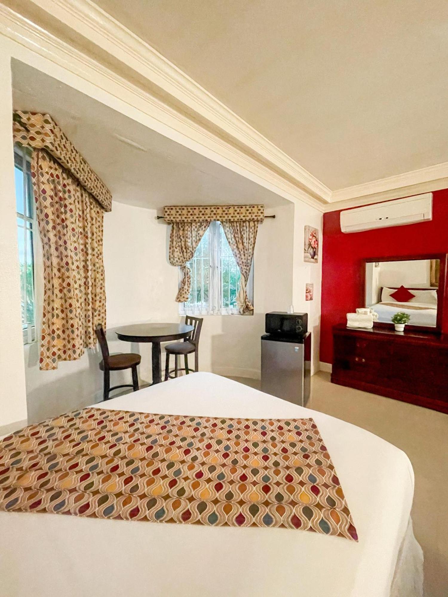 Golden Palms House Bed & Breakfast Nassau Bagian luar foto
